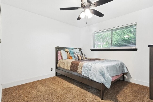 Building Photo - 2525 Freedom Ln