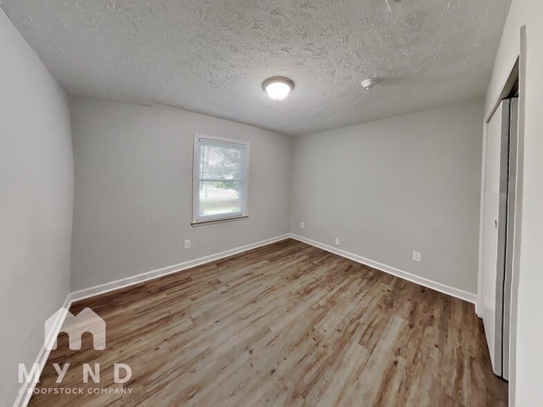 Building Photo - 2286 Briarwood Cir SW