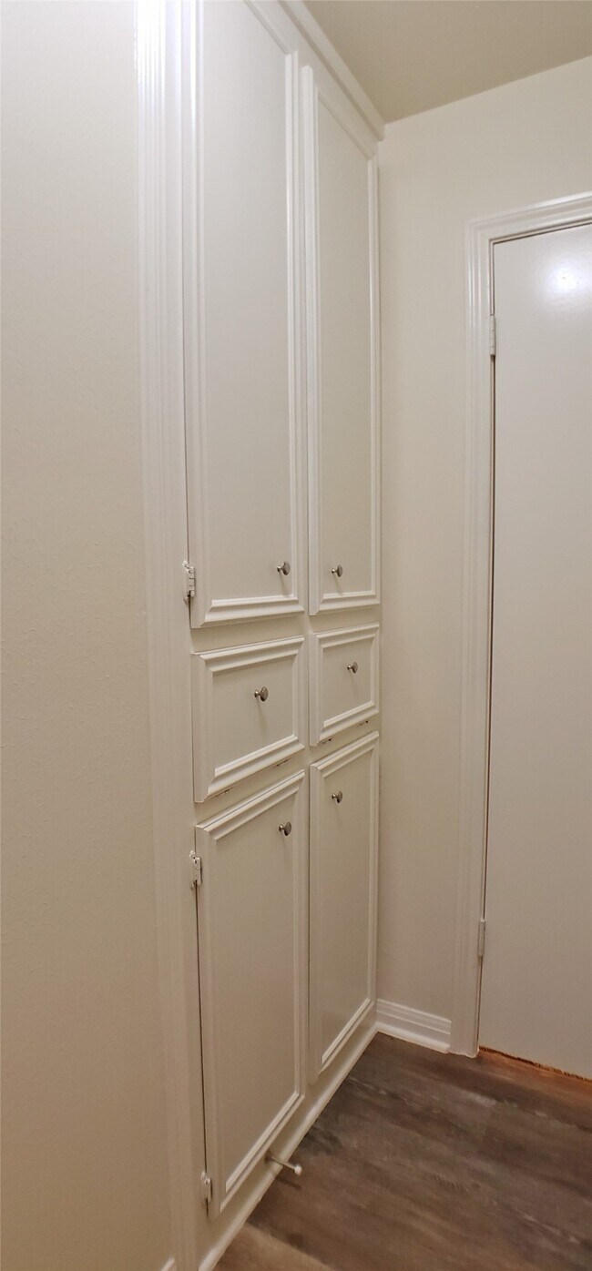 Building Photo - 6607 Tournament Dr