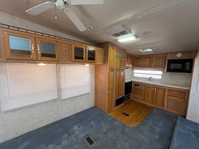 Building Photo - One Bedroom Trailer in Deer Valley - All u...