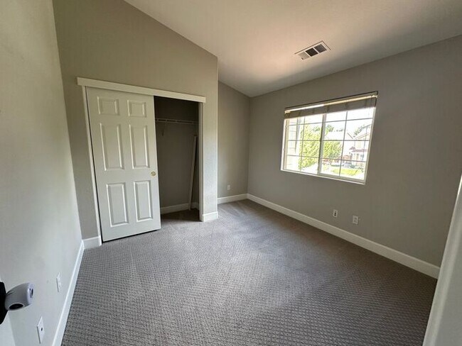 Building Photo - 2310 Madrid Dr
