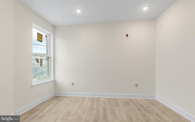 Building Photo - 6601 Ridge Ave