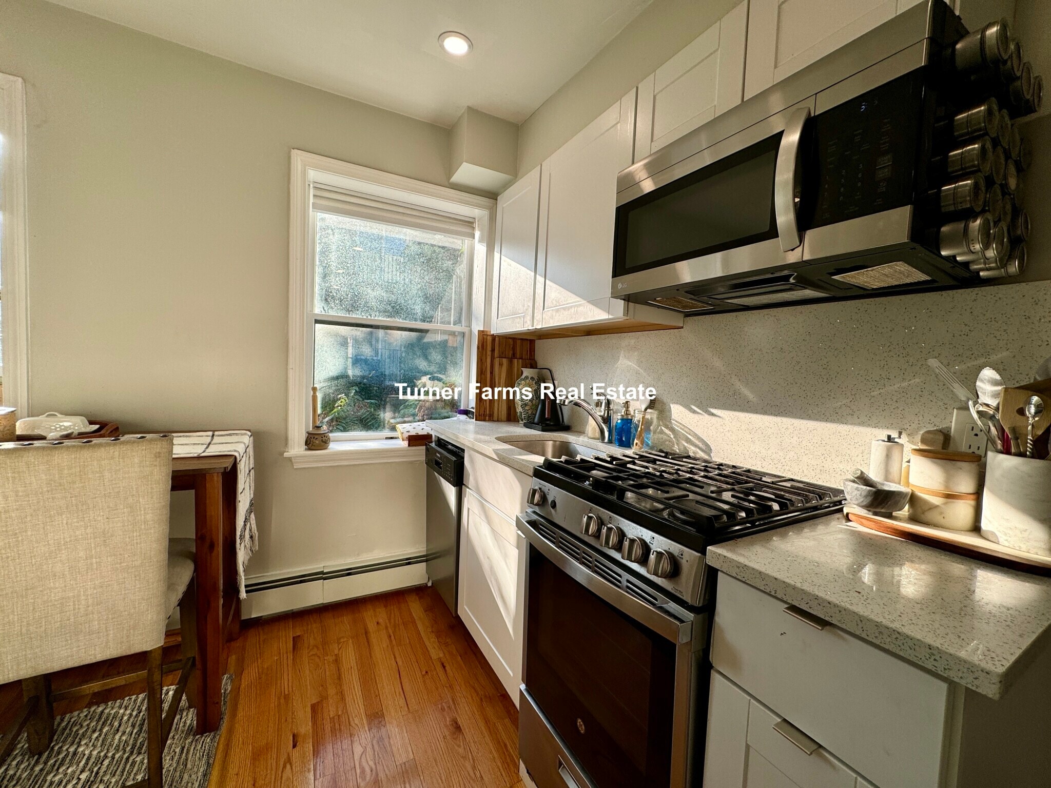 Building Photo - 91 Hudson St