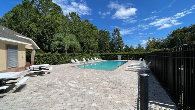 Building Photo - 9484 Strongbark Ln