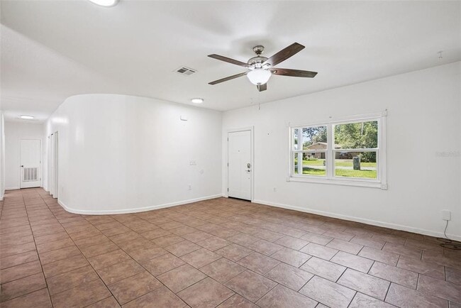 Building Photo - 311 W Lewis Ave