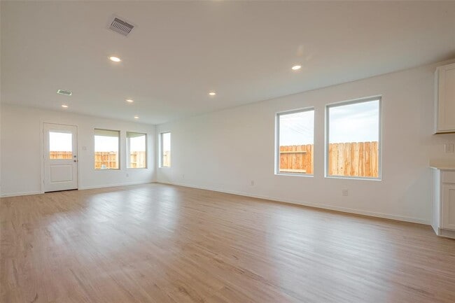 Building Photo - 3106 Elm Br Dr