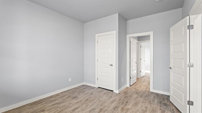 Building Photo - 217 Olde Ml Ct