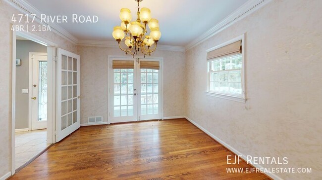 Building Photo - Bethesda/Friendship Heights Four Bedroom I...