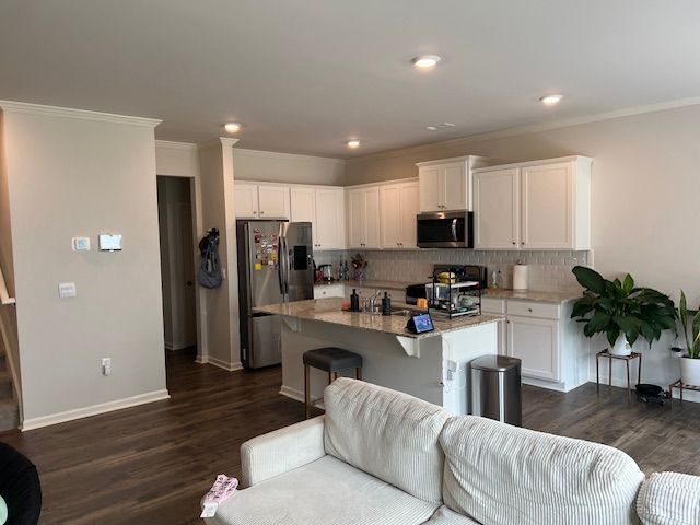 Building Photo - 2213 Blue Monarch Dr