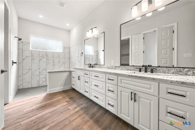 Building Photo - 118 Cap Rock