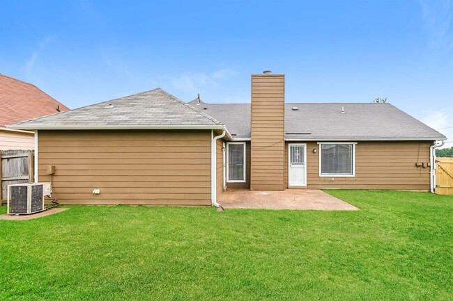 Building Photo - 6567 W Crystal Oak Cove