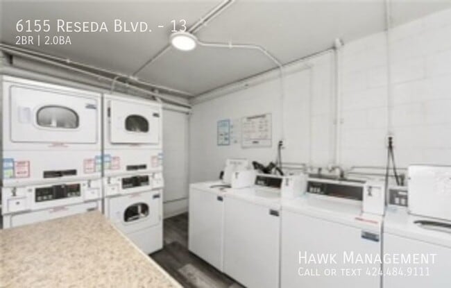 Building Photo - 6155 Reseda Blvd