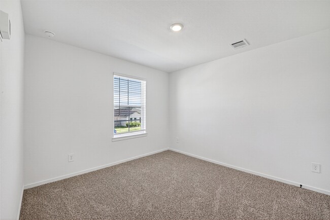 Building Photo - 407 Robin Ct