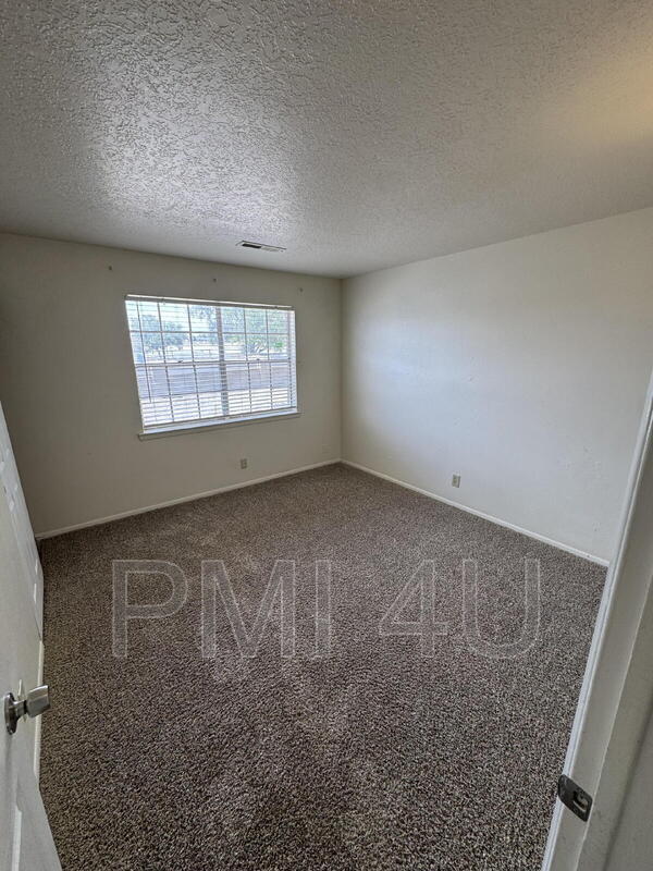Building Photo - 9605 Benavides Rd SW