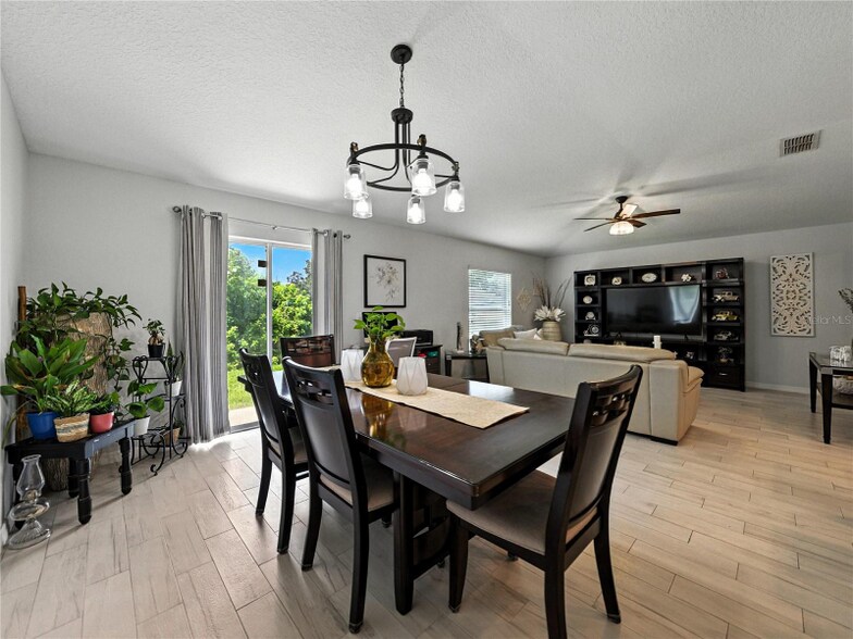 Building Photo - 149 Cascade Bend Dr
