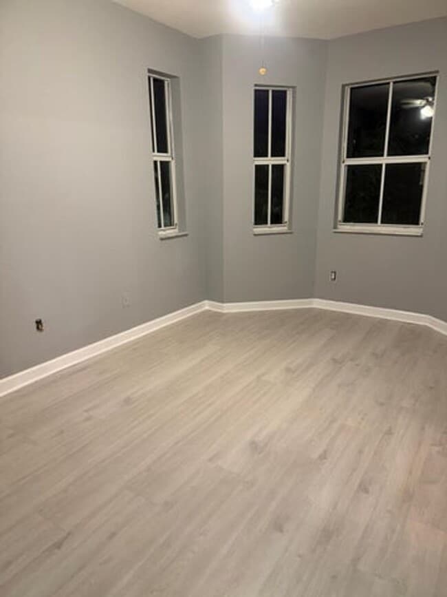 Building Photo - 3501 Shoma Dr