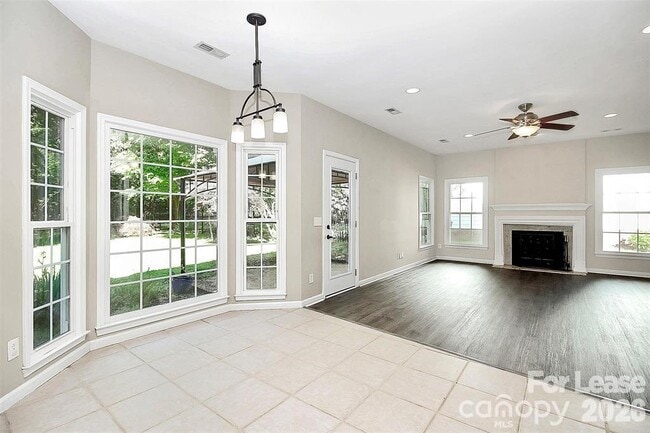 Building Photo - 8609 Walsham Dr