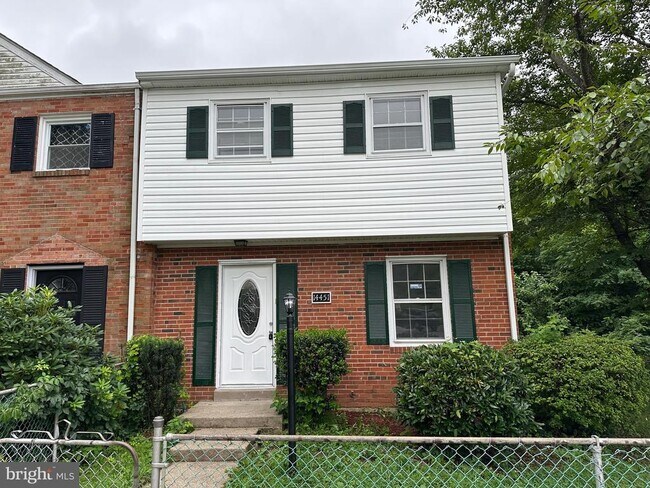 Primary Photo - 14451 Village Dr