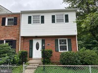 Building Photo - 14451 Village Dr