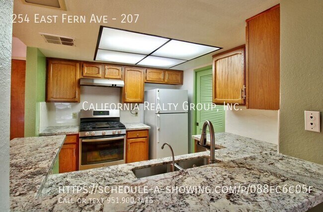 Building Photo - 254 E Fern Ave