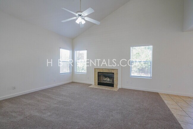 Building Photo - Charming 3-Bed, 2.5-Bath Home in One of Tr...