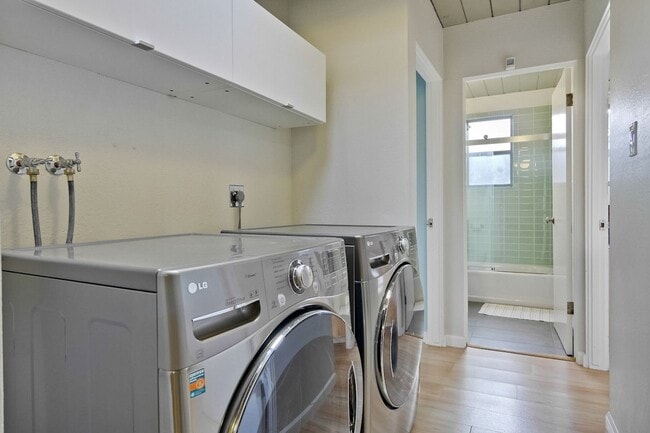 Building Photo - 4BD/2BA Cupertino Gem with Modern Upgrades!