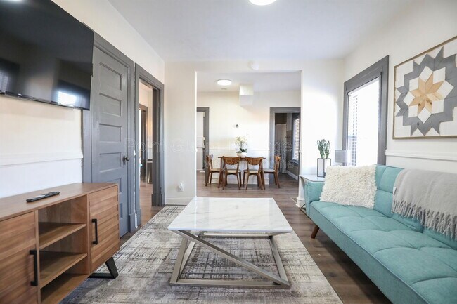 Building Photo - 3004 Marcy St