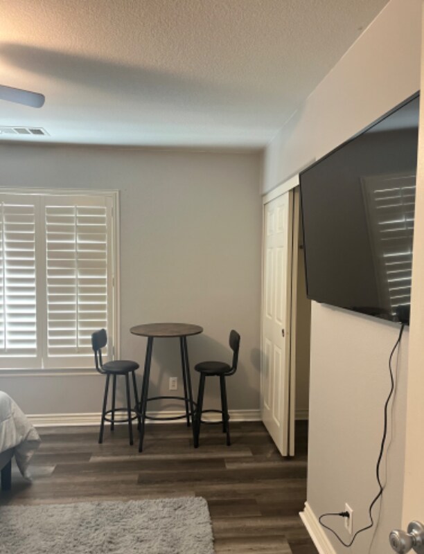 Building Photo - 8418 Lourenco Ln