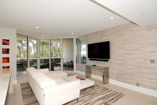 Building Photo - 3200 N Ocean Blvd