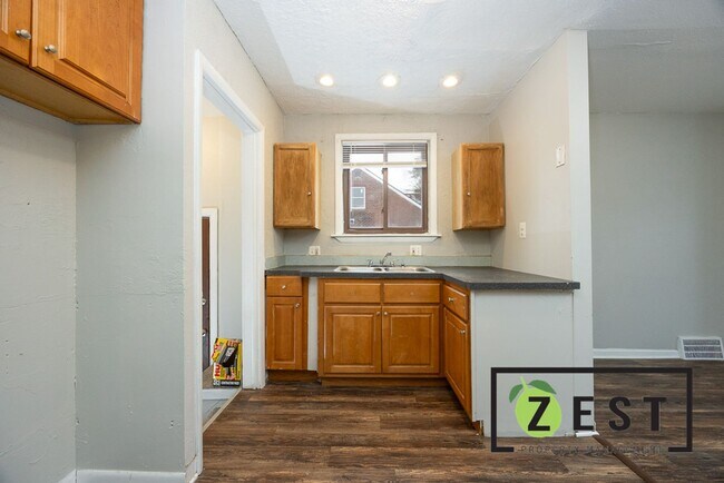 Building Photo - OPEN HOUSE 1/13! 2PM-2:30PM! 2 BDRM 1 BTH