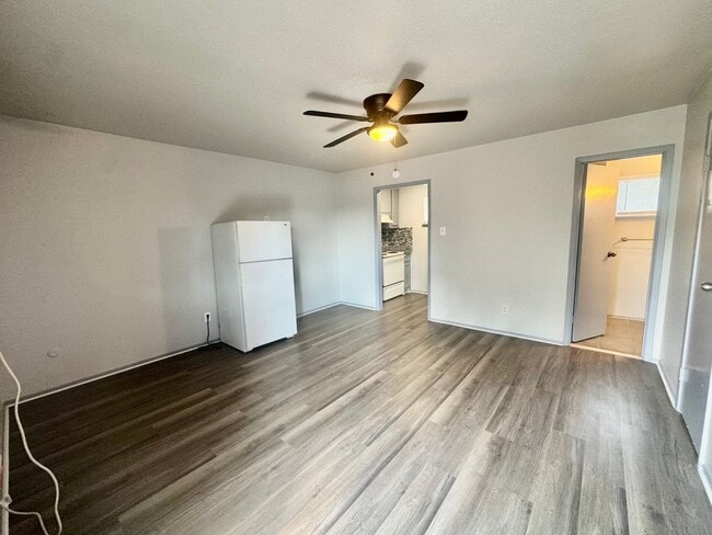 Building Photo - 1005 Spooner St