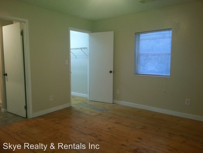 Building Photo - 3412 Hazelwood Ln