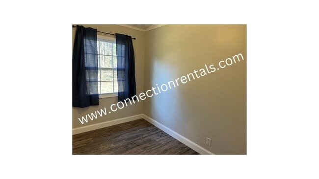 Building Photo - Great 3 bed 1 bath home in Dalton