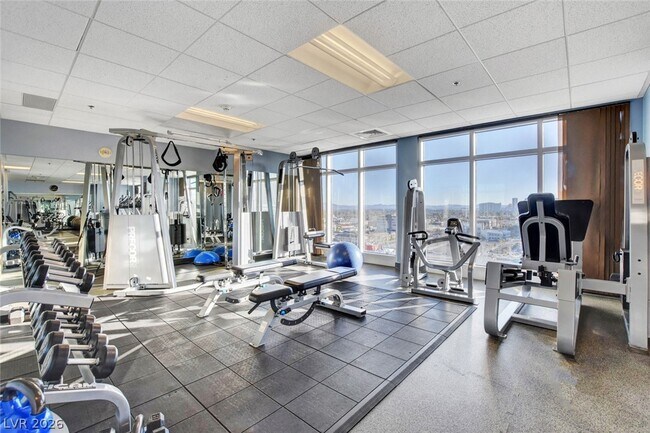 Building Photo - 150 S Las Vegas Blvd