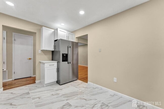 Building Photo - 5 Pelmont Pl