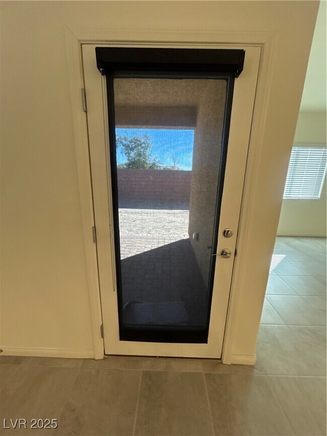 Building Photo - 213 Late Harvest Ave