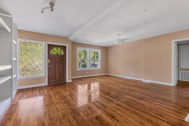 Building Photo - 1212 Carraway St