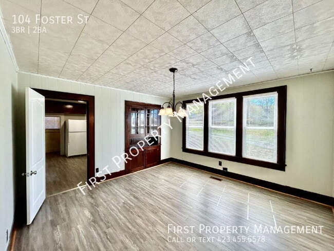 Building Photo - 104 Foster St