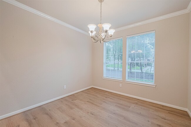 Building Photo - 23 Red Adler Pl