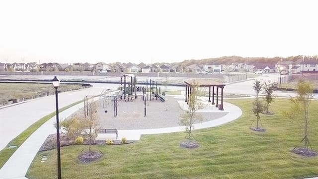 Building Photo - 912 Hazel Dr