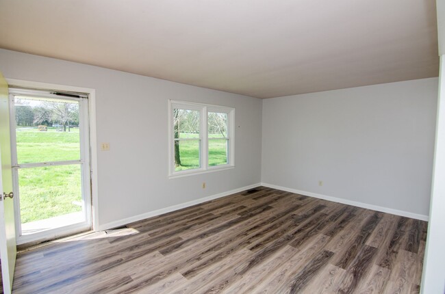 Building Photo - 320 Bear Creek Pike