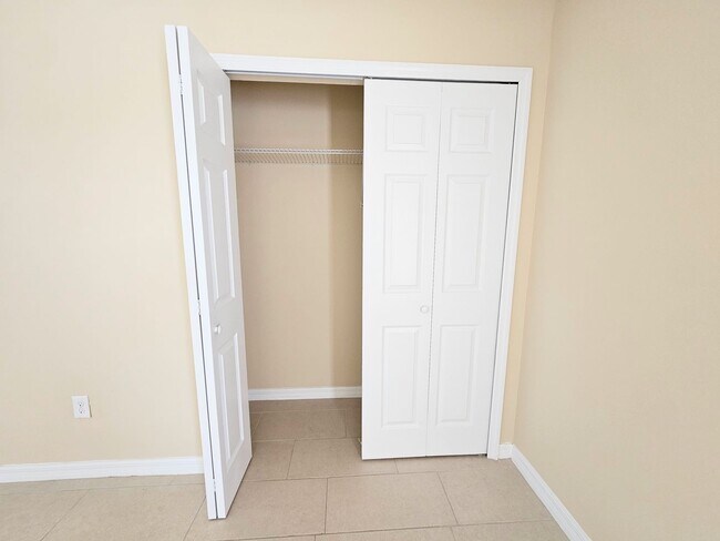 Building Photo - Charming 3BR/2BA