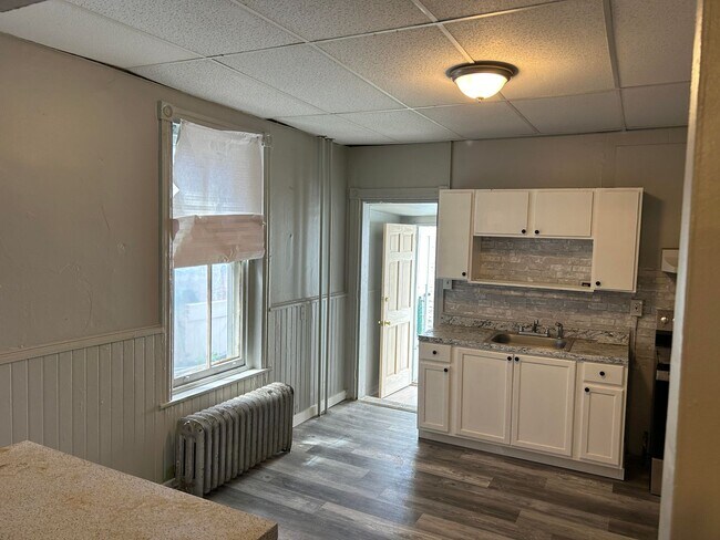 Building Photo - 535 George St