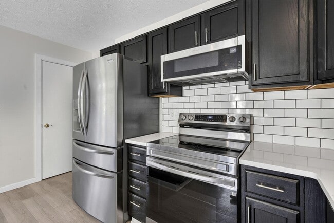 Building Photo - 9166 Windy Creek Dr