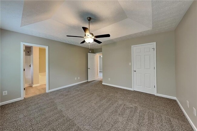 Building Photo - 110 Rockefeller Ln