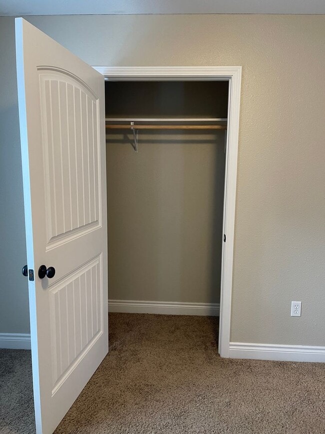 Building Photo - AVAILABLE!!!