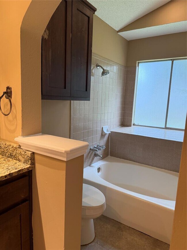 Building Photo - 6303 Weeks Cove