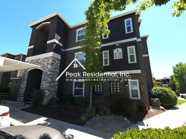 Building Photo - 2 br, 2 bath House - 8434 Walerga Road #821