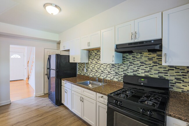 Building Photo - 5662 Kavon Ave