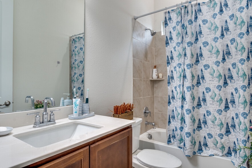 Building Photo - 1521 Buckeye Trl